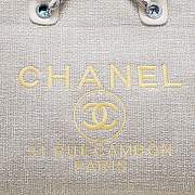 Chanel Deauville White Tote 38cm - 3