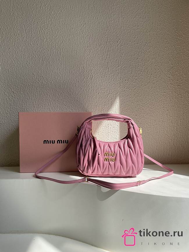 Miumiu Small Pink Wander Matelassé Bag - 20x17x6cm - 1