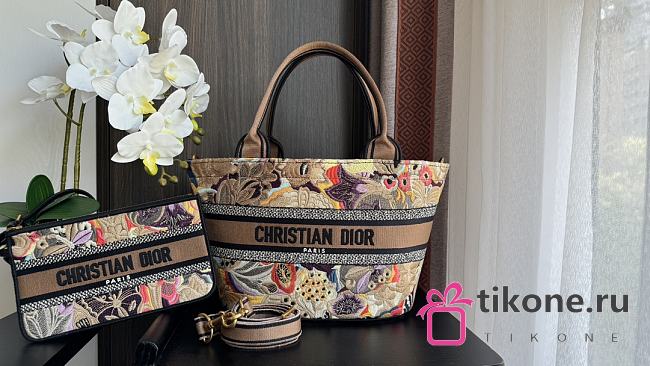 Dior Hat Basket Bag Beige Multicolor Brocart Butterfly Embroidery - 27x20x8cm - 1