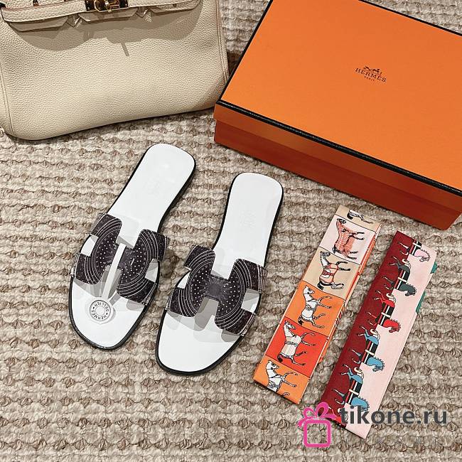 Hermes Black & White Slippers - 1