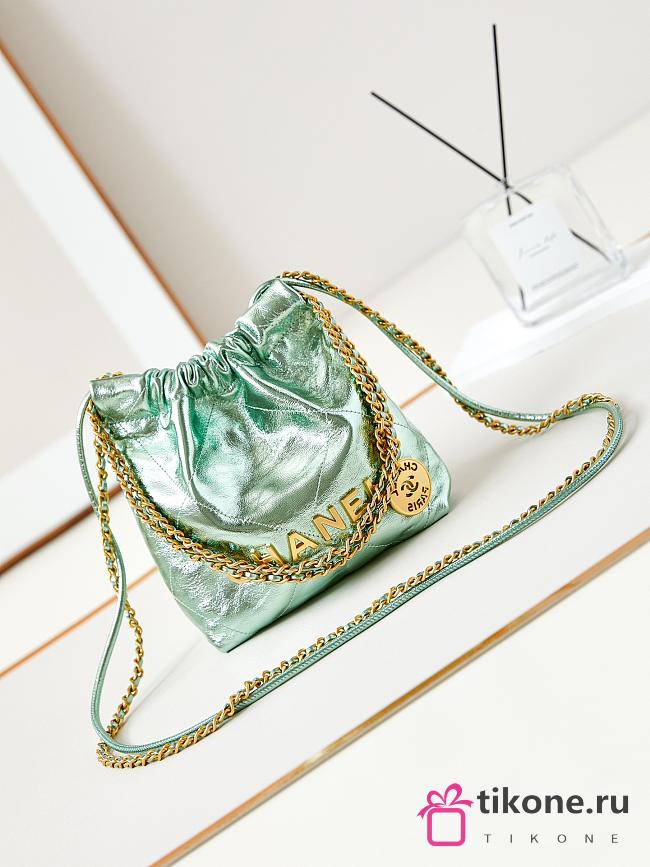 Chanel 22 Mini Light Green Hobo Bag - 19x20x6cm - 1