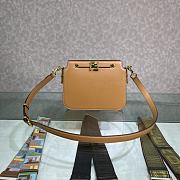 Fendi Touch Brown Leather Shoulder Bag - 26.5x10x19cm - 1