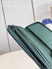 Louis Vuitton M83067 Green Taurillon Zippy Wallet - 10x20x2cm - 5