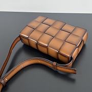 Bottega Veneta Medium Cassette Brown Leather Bag - 23x15x5cm - 4