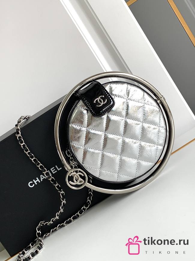 Chanel Metallic Calfskin Quilted Round Bracelet Clutch - 18x18x4cm - 1