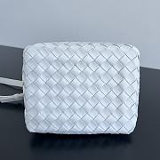 Bottega Veneta Small Andiamo White Bag - 21x17x16.5cm - 2