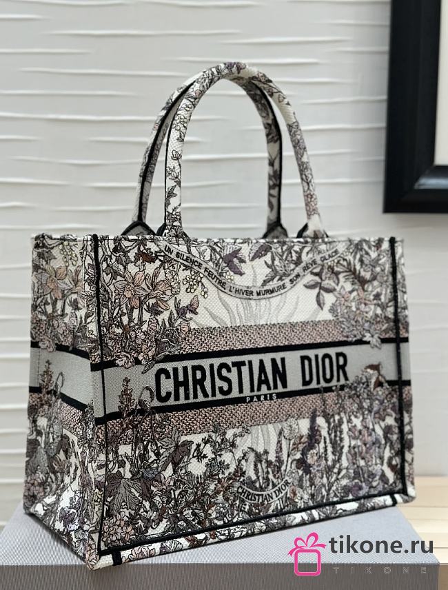 Dior Medium Book Tote Ecru Winter Soleil Embroidery 36cm  - 1