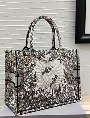 Dior Medium Book Tote Ecru Winter Soleil Embroidery 36cm  - 3