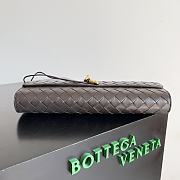 Bottega Veneta Andiamo Clutch Bag In Fondant - 31x13x3cm - 4