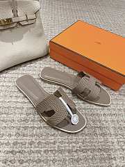 Hermes Oran Sandal Lizard Elephant Grey - 1