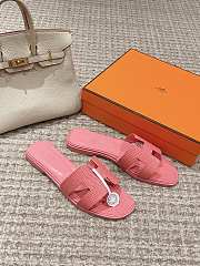 Hermes Slippers Pink Lizard - 1