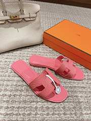 Hermes Slippers Pink Lizard 02 - 1