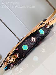 Louis Vuitton M83342 Black Dog On Strap - 23x16x4cm - 5