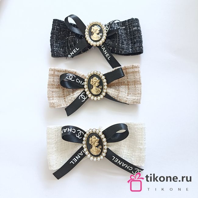 Chanel Bow Hairpin For Pets - 1