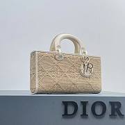 Dior Horizontal Raffia Bag With White Handles 26cm - 3