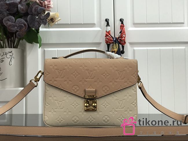 Louis Vuitton M44071 Pochette White Spell Apricot Bag - 25x19x7cm - 1