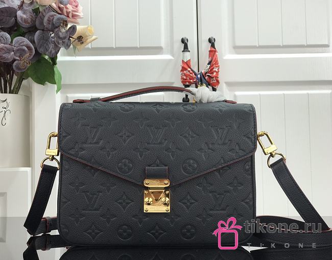 Louis Vuitton M44071 Pochette Black Bag - 25x19x7cm - 1