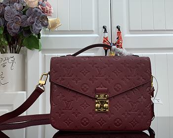 Louis Vuitton M44071 Amaranth Pochette Bag - 25x19x7cm