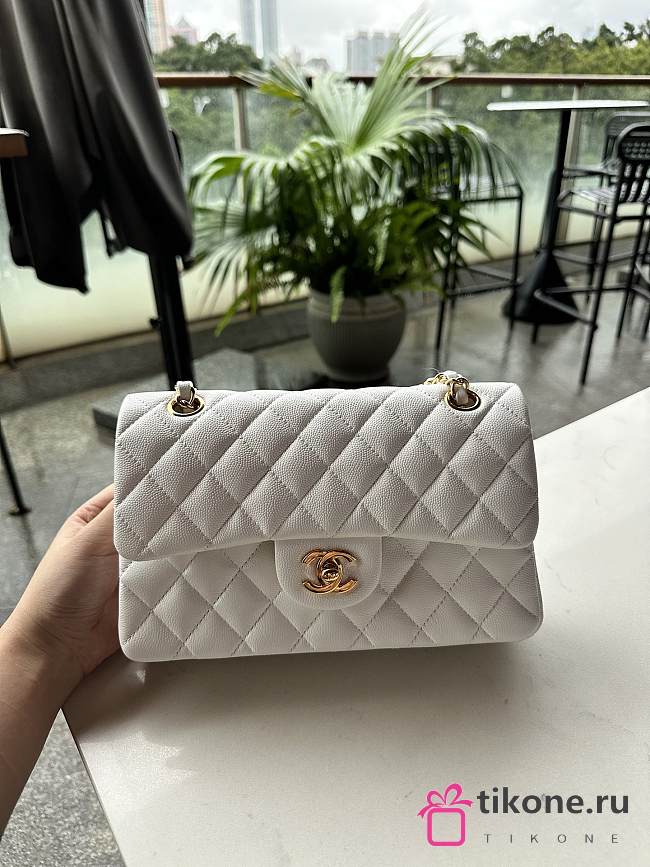 Chanel Classic White Caviar Gold Hardware Bag 23cm - 1