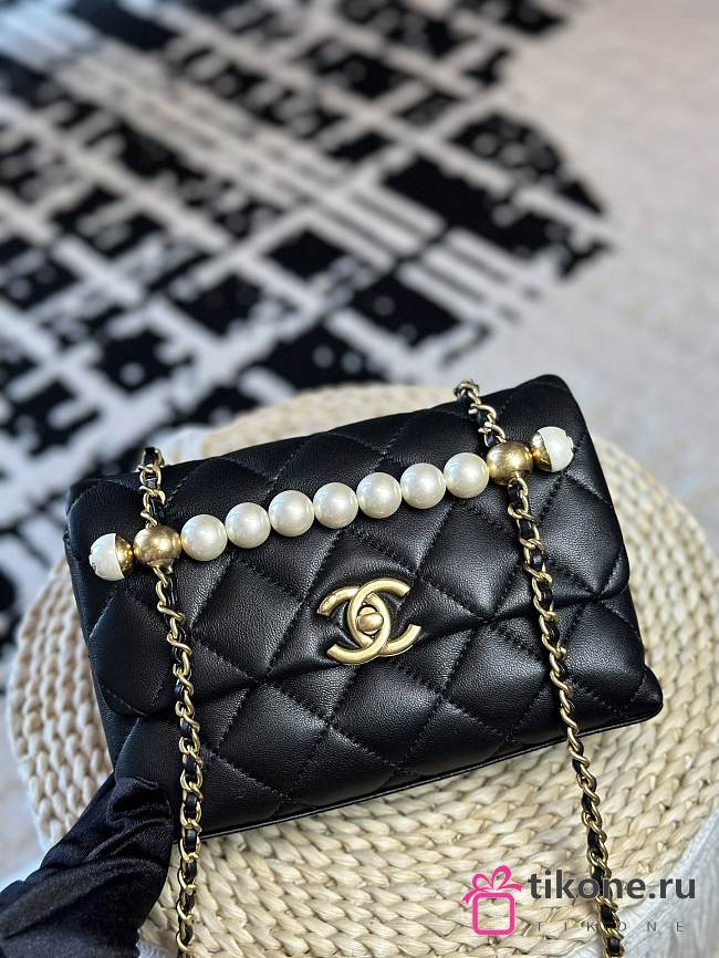 Chanel Small Ohanel 24A Black Lambskin Handbag - 13×19×7cm - 1