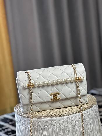 Chanel Small Ohanel 24A Small Lambskin Handbag - 13×19×7cm