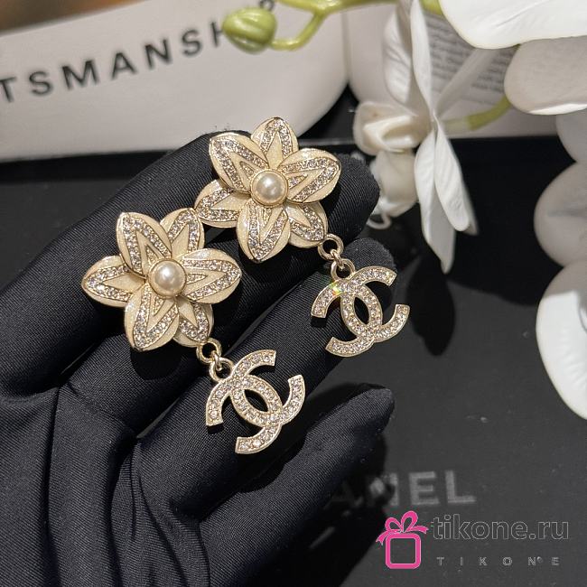 Chanel Flower Pearl Long Earrings - 1