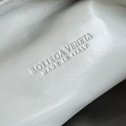 Botega Veneta Large Jodie Grey Bag - 36x21x13cm - 3