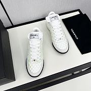 Chanel Low Top In White - 3