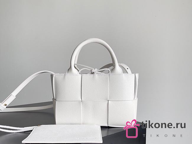 Bottega Veneta White Candy Acro Bag - 20x7x13cm - 1