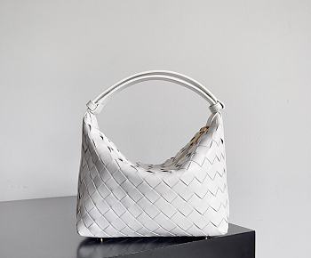 Bottega Veneta Candy White Wallace Bag - 22x13x9cm