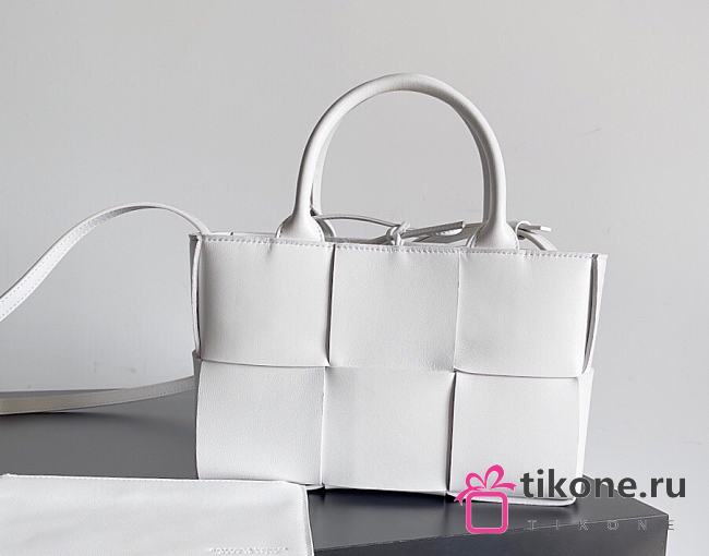 Bottega Veneta White Candy Acro Bag - 25x16x8cm - 1