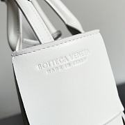 Bottega Veneta White Candy Acro Bag - 25x16x8cm - 4