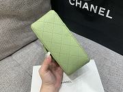 Chanel Mini Classic Green Caviar Handbag 17cm - 2