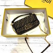 Fendi Baguette Brown Handbag 19cm - 1