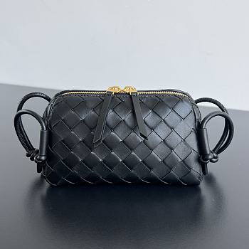 Bottega Veneta Loop Black Leather Bag - 18.5x11.5x8.5cm