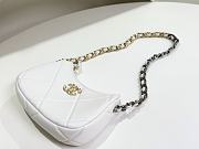 Chanel White Hobo Handbag - 11x20x5cm - 5