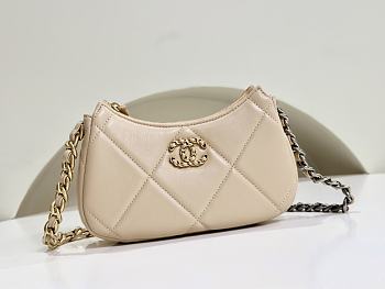 Chanel Beige Hobo Handbag - 11x20x5cm