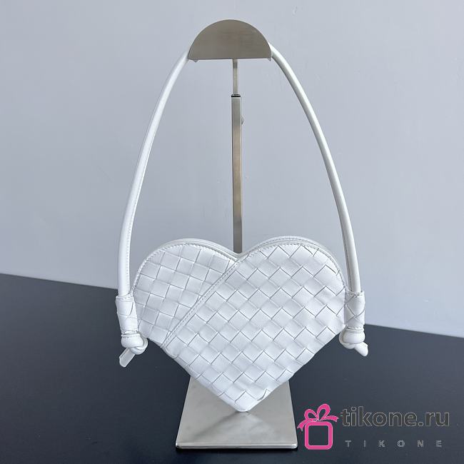 Bottega Veneta Mini White Leather Heart Bag - 22x18x2cm - 1