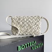 Bottega Veneta Sea Salt Small Rumple Messenger - 21x14x5cm - 4