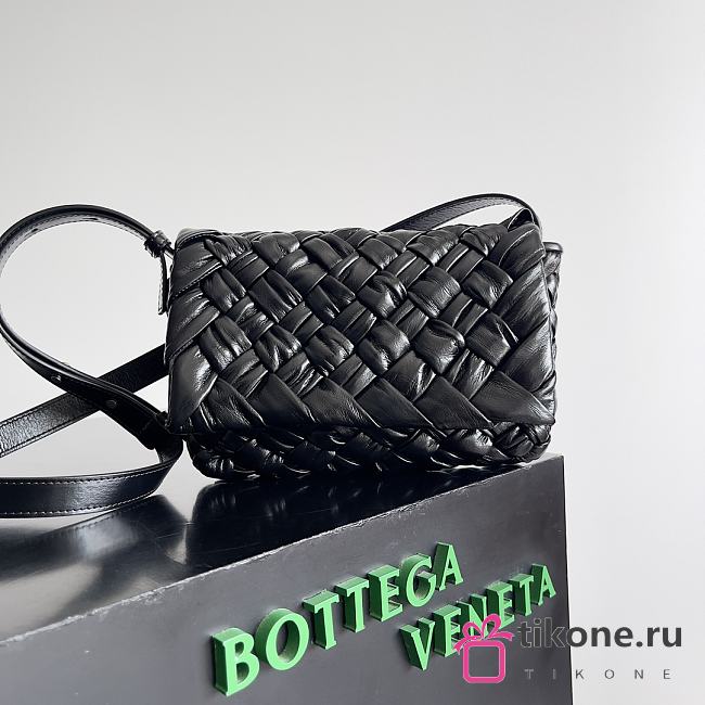 Bottega Veneta Black Small Rumple Messenger - 21x14x5cm - 1