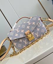 LV Pochette Métis East West Monogram Canvas Trianon Gray M12429 - 21.5x13.5x6cm - 1