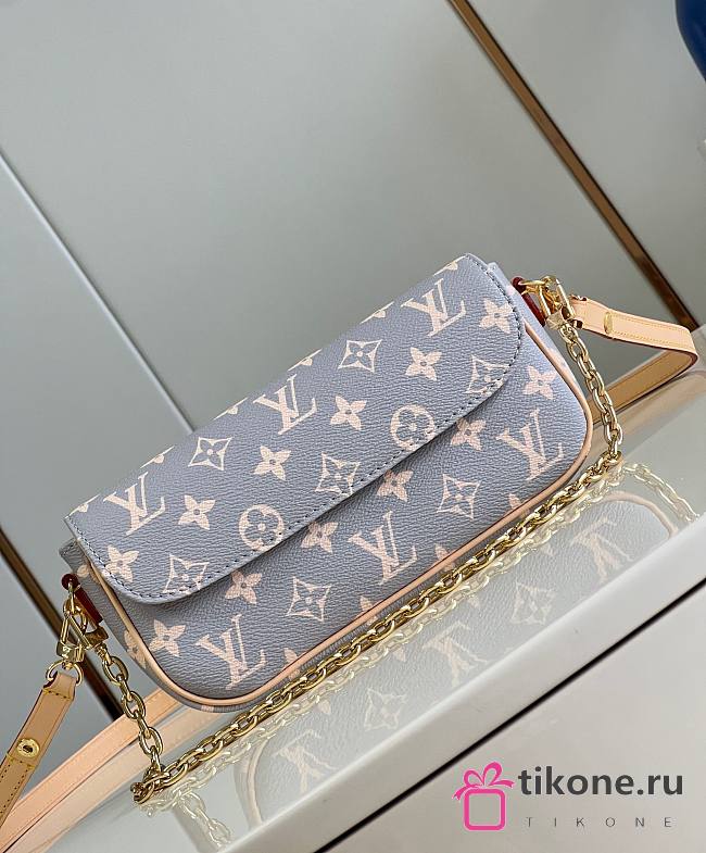 LV Wallet on Chain Ivy Trianon Gray M12778 - 23.5x1 x4.3cm - 1