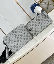 LV Trio Messenger Monogram Shadow Leather Anthracite Gray M46603 - 25x18.5x7cm - 2