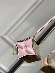 LV Bloom Pouch Rose Jasmin M11303 - 22.5x13x13cm - 3