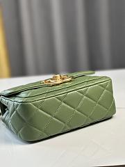 CC Mini Flap Bag Shiny Lambskin & Gold Plated Metal Green- 13.5×19×7cm - 6