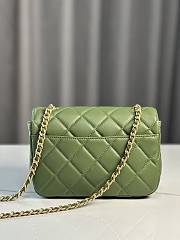 CC Mini Flap Bag Shiny Lambskin & Gold Plated Metal Green- 13.5×19×7cm - 5