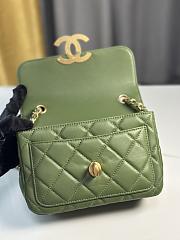 CC Mini Flap Bag Shiny Lambskin & Gold Plated Metal Green- 13.5×19×7cm - 2