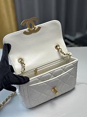 CC Mini Flap Bag Shiny Lambskin & Gold Plated Metal White - 13.5×19×7cm - 4