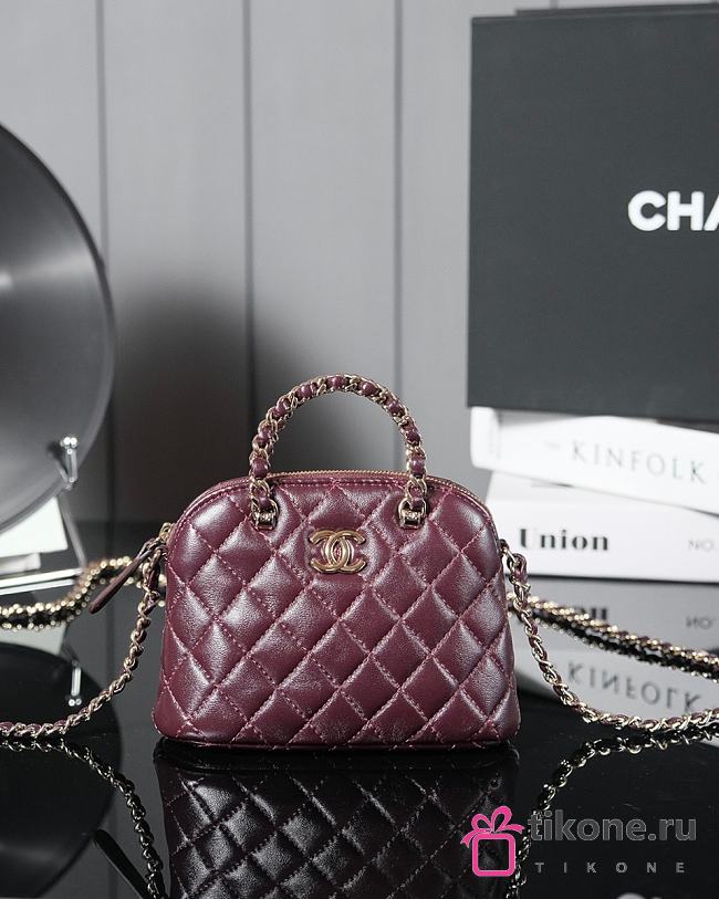 Chanel Clutch with Strap Lambskin & Gold Metal Burgundy - 11×16×5.5cm - 1