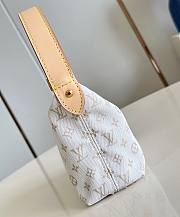 LV Hills Pochette Polyamide Mastic M12433 - 18.5x11x6.5cm - 5